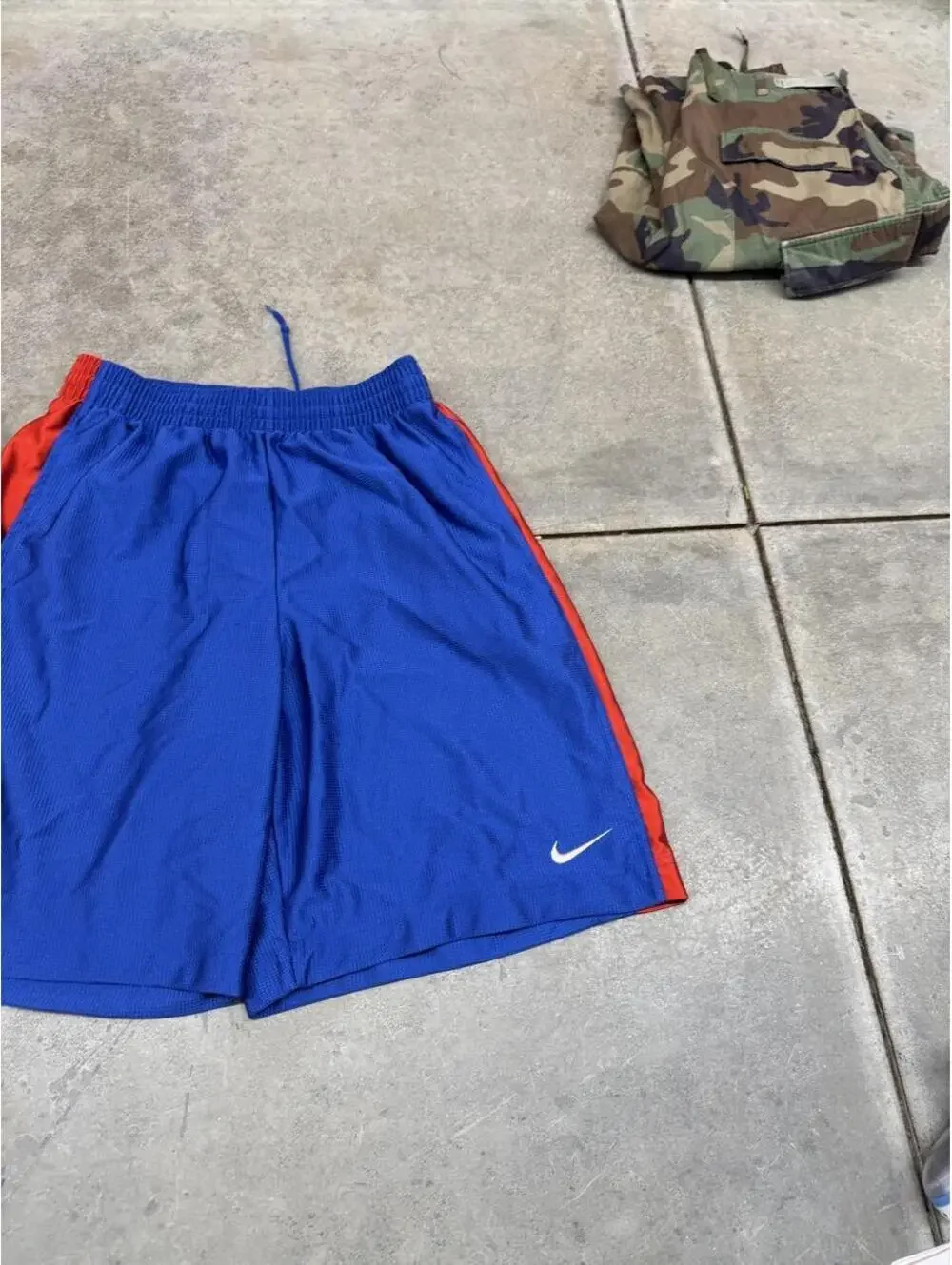 vintage nike blue and red small swoosh basketball gym shorts size medium